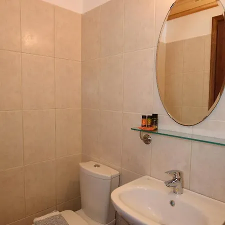 Uranos Hotel *