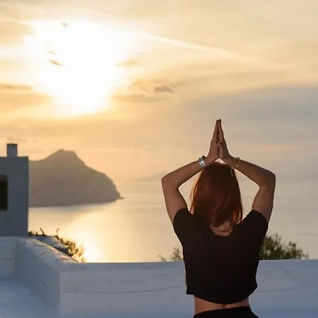 Uranos Ξενοδοχείο *